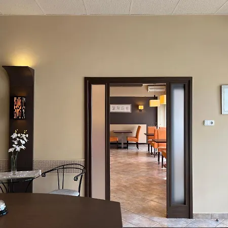 Hotel Alfa 3*