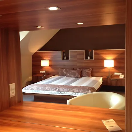 Alfa Hotel 3*
