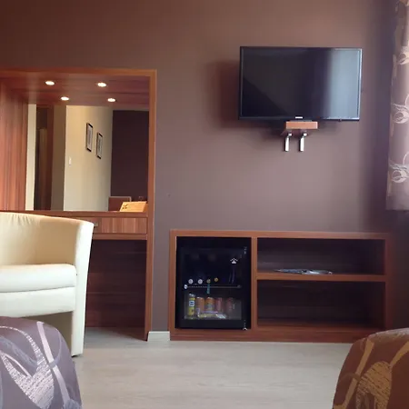 Alfa Hotel 3*
